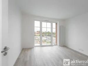 Pronájem bytu 2+kk, Praha - Kbely, Mladoboleslavská, 46 m2