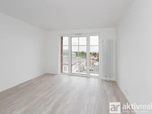 Pronájem bytu 2+kk, Praha - Kbely, Mladoboleslavská, 46 m2