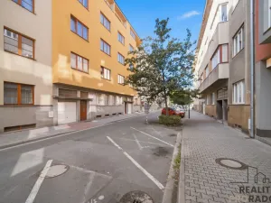 Pronájem bytu 2+kk, Pardubice, Pernerova, 55 m2