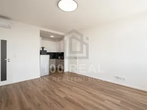 Pronájem bytu 2+kk, Pardubice, třída Míru, 52 m2