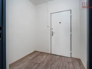 Prodej bytu 1+kk, Praha, Vavřenova, 28 m2