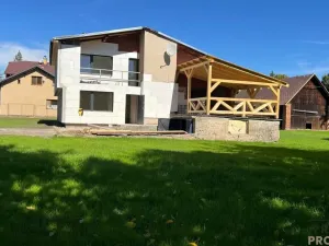 Prodej rodinného domu, Hrádek, 197 m2