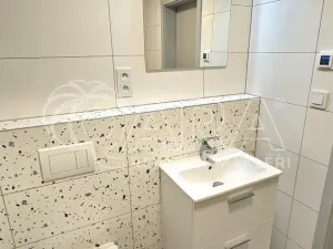 Pronájem bytu 2+kk, Praha - Hlubočepy, Fabiánové, 42 m2