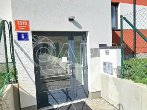 Pronájem bytu 2+kk, Praha - Hlubočepy, Fabiánové, 42 m2