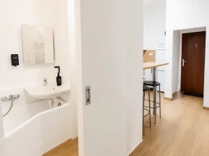 Pronájem bytu 2+1, Praha - Bubeneč, Verdunská, 55 m2