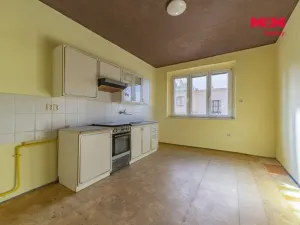 Prodej bytu 2+1, Aš, Nádražní, 73 m2