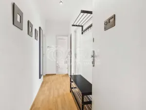 Pronájem bytu 2+kk, Praha - Bubeneč, Ve struhách, 45 m2