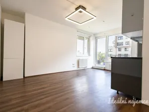 Pronájem bytu 1+kk, Praha - Vysočany, Pod Harfou, 32 m2