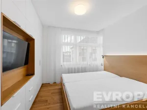 Pronájem bytu 4+kk, Praha - Strašnice, Pod strašnickou vinicí, 113 m2