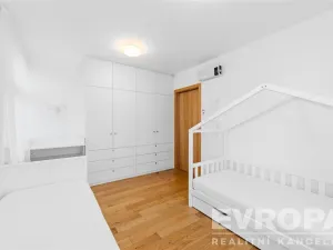 Pronájem bytu 4+kk, Praha - Strašnice, Pod strašnickou vinicí, 113 m2