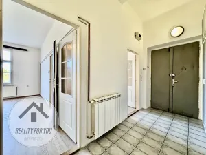 Prodej bytu 3+1, Praha - Libeň, náměstí Dr. Václava Holého, 102 m2