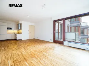 Pronájem bytu 2+kk, Praha - Karlín, Rohanské nábřeží, 73 m2