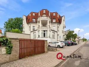 Prodej bytu 2+1, Praha - Dolní Počernice, K zámku, 65 m2