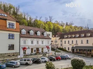 Prodej ubytování, Hluboká nad Vltavou, nám. Čsl. armády, 533 m2