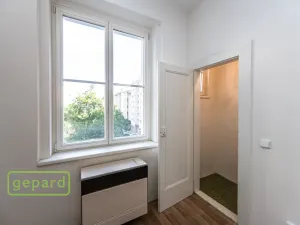 Pronájem bytu 2+kk, Praha, Osadní, 46 m2