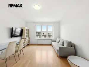 Prodej bytu 1+kk, Praha - Záběhlice, Mattioliho, 32 m2
