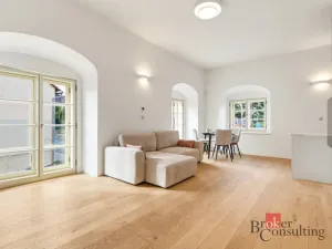 Pronájem bytu 1+kk, Jince, Slavíkova, 48 m2