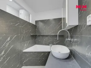 Prodej bytu 4+1, Lhotka nad Labem, 75 m2