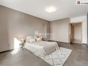 Prodej bytu 2+kk, Praha - Horní Měcholupy, Padovská, 65 m2