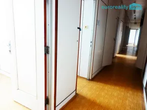 Pronájem obchodního prostoru, Praha - Stodůlky, Mukařovského, 1120 m2