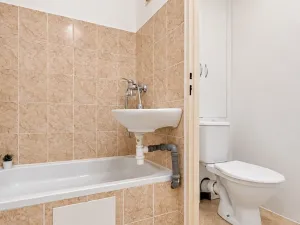 Pronájem bytu 1+kk, Pardubice, Bělehradská, 32 m2