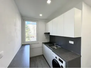 Pronájem bytu 1+1, Jablonec nad Nisou, Budovatelů, 28 m2
