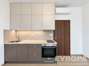 Pronájem bytu 1+kk, Břeclav, Za Bankou, 32 m2