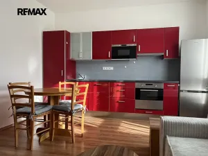 Pronájem bytu 2+kk, Slaný, Kybalova, 43 m2