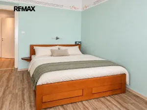 Prodej bytu 2+1, Praha - Vysočany, Zbuzkova, 76 m2