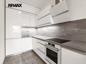 Pronájem bytu 2+kk, Kladno, Benediktínská, 50 m2