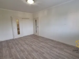 Prodej bytu 2+1, Kroměříž, Velehradská, 56 m2