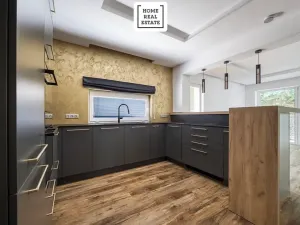 Prodej bytu 4+kk, Karlovy Vary, Šumavská, 171 m2