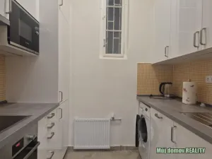 Pronájem bytu 1+kk, Praha - Nové Město, Hálkova, 38 m2