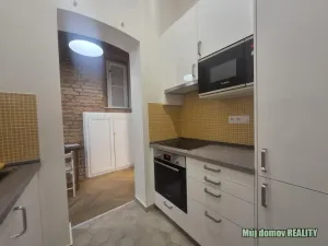 Pronájem bytu 1+kk, Praha - Nové Město, Hálkova, 38 m2