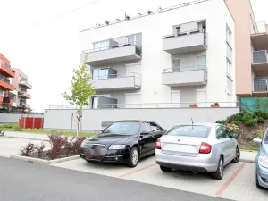 Pronájem bytu 1+kk, Praha - Letňany, Hlučkova, 38 m2