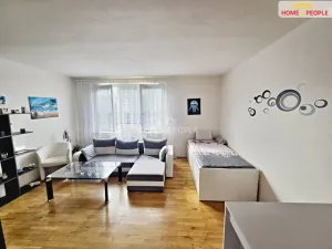 Pronájem bytu 1+kk, Brno - Líšeň, Hochmanova, 31 m2