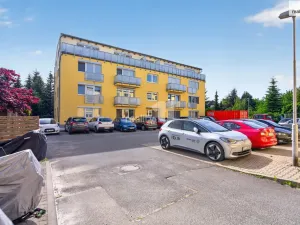 Pronájem bytu 2+kk, Jesenice, Sluneční, 58 m2