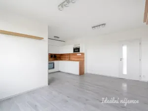 Pronájem bytu 3+kk, Praha - Střížkov, Šluknovská, 68 m2