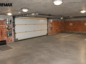 Prodej garážového stání, Praha - Libuš, V rohu, 12 m2