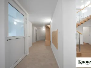 Pronájem kanceláře, Brno, Štefánikova, 400 m2