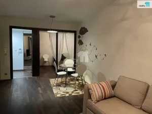 Pronájem bytu 2+kk, Praha - Kobylisy, Služská, 46 m2