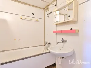 Prodej bytu 4+1, Praha - Lhotka, Toušeňská, 77 m2