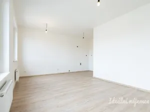 Pronájem bytu 1+kk, Praha - Hostivař, Arnošta Staňka, 34 m2