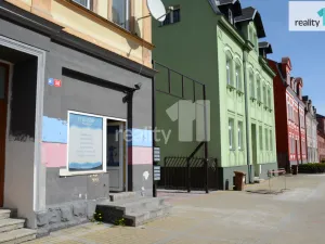 Pronájem komerční nemovitosti, Karlovy Vary - Dvory, Chebská, 34 m2