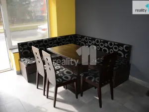 Pronájem komerční nemovitosti, Karlovy Vary - Dvory, Chebská, 34 m2