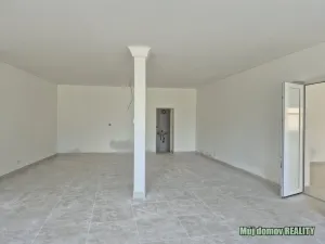 Pronájem obchodního prostoru, Žatec, Husitské náměstí, 300 m2