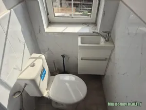 Pronájem obchodního prostoru, Žatec, Husitské náměstí, 300 m2