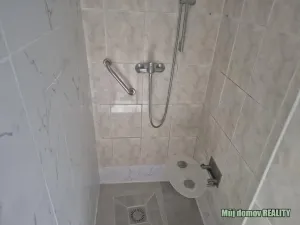 Pronájem obchodního prostoru, Žatec, Husitské náměstí, 300 m2
