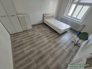 Pronájem obchodního prostoru, Žatec, Husitské náměstí, 300 m2