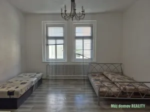 Pronájem obchodního prostoru, Žatec, Husitské náměstí, 300 m2